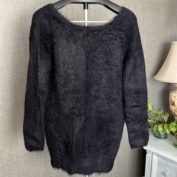 Wearing your heart on your sleeve sweater, medium - Picture 5 of 5